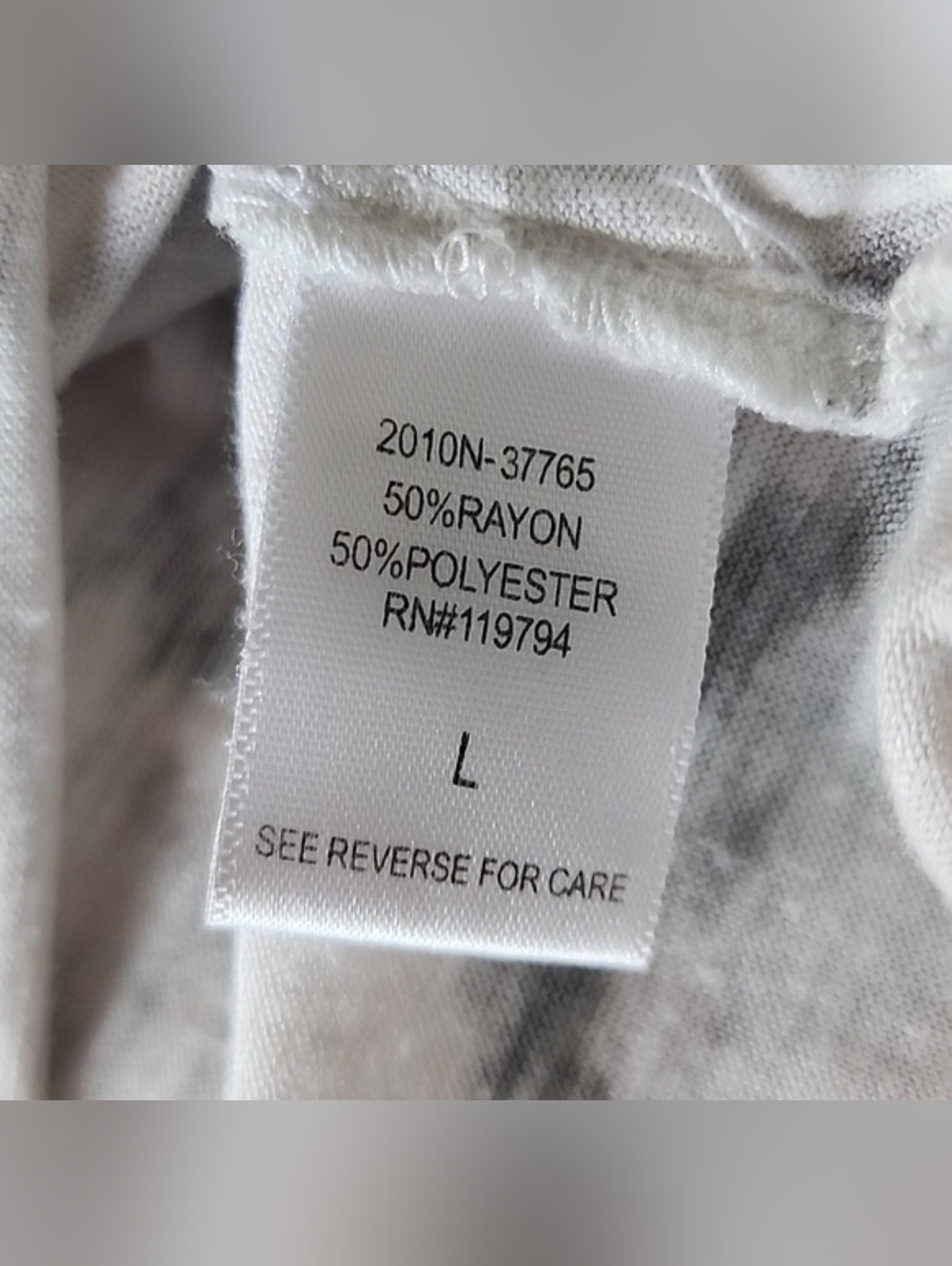 ONE WORLD Asymmetrical Gray and White Blouse - Picture 12 of 14